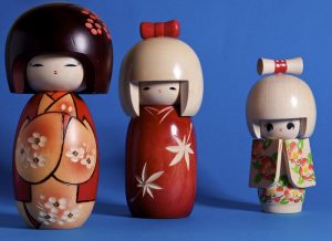 hobi-unik-mengumpulkan-boneka-kokeshi