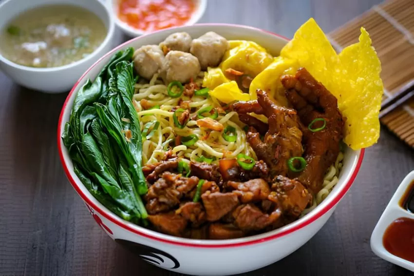 Mencari Rasa Otentik? Ini Rekomendasi Mie Ayam Terenak!